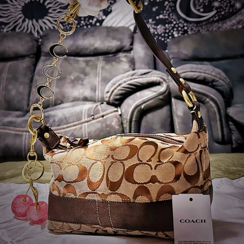 Vintage Coach Y2K soho shoulder Bag small Gold and Brown Designer Shoulder Bag - Picture 11 of 17